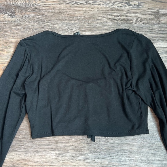Publik Black Ruched Tie Front Blouse cropped - Picture 4 of 5